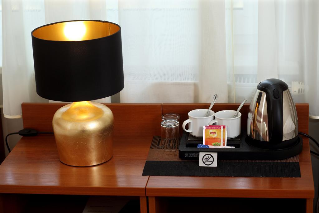 Amadeus Motel วอมซา ภายนอก รูปภาพ
