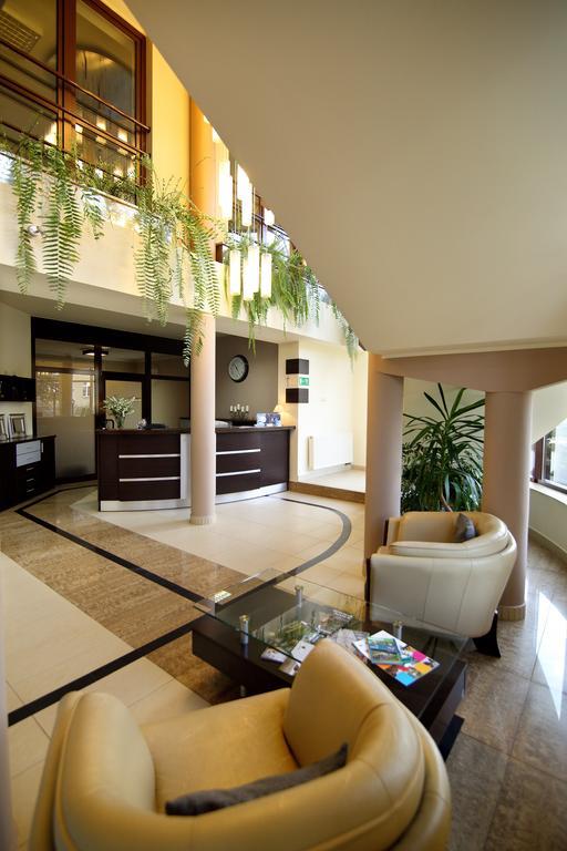 Amadeus Motel วอมซา ภายนอก รูปภาพ