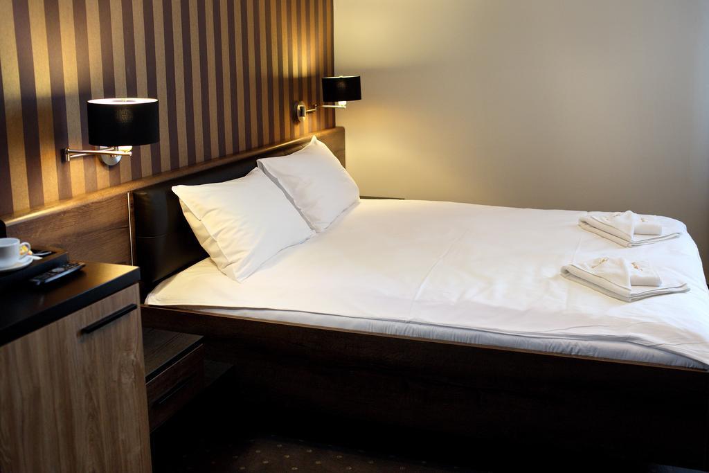 Amadeus Motel วอมซา ภายนอก รูปภาพ
