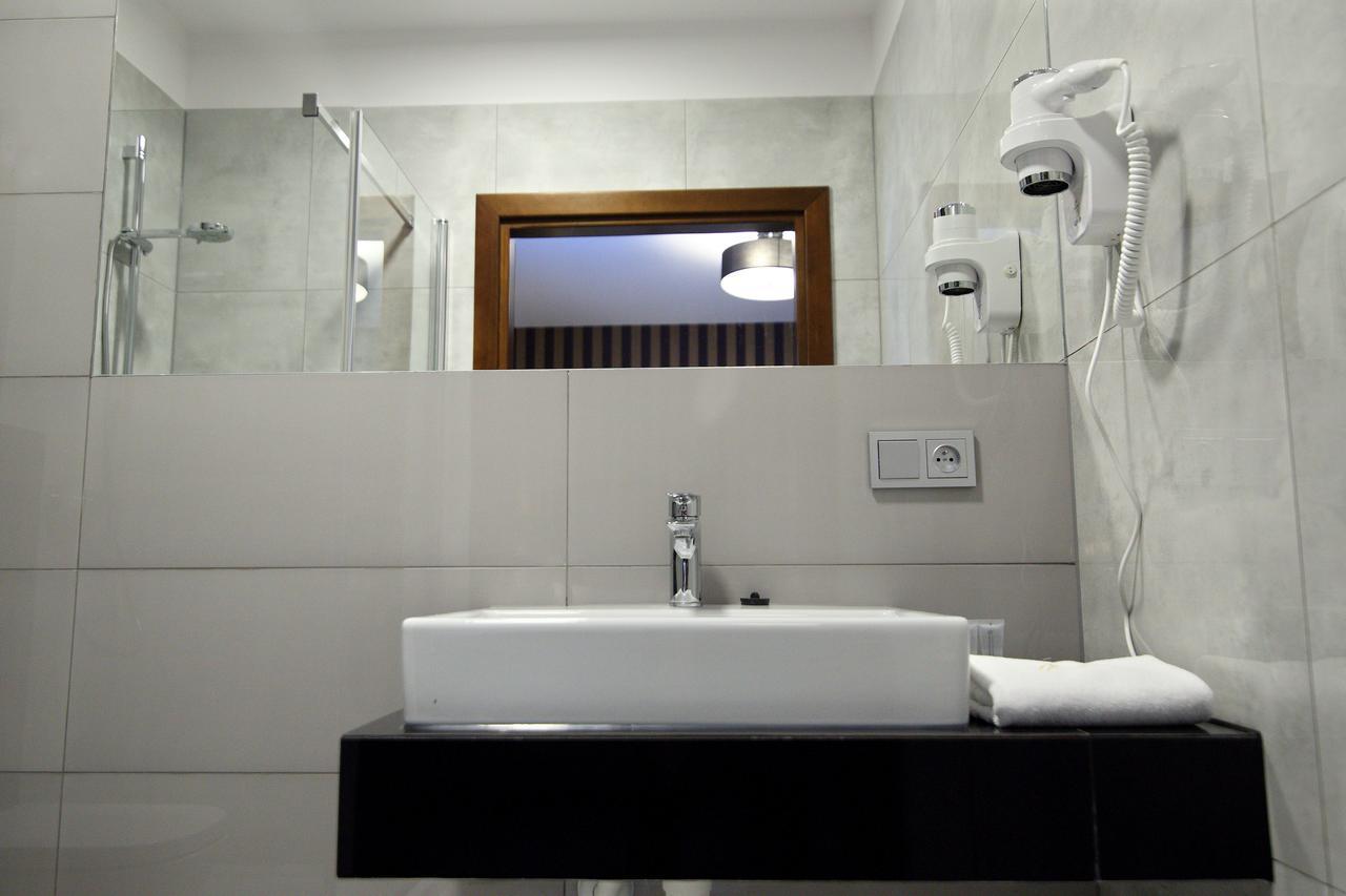 Amadeus Motel วอมซา ภายนอก รูปภาพ